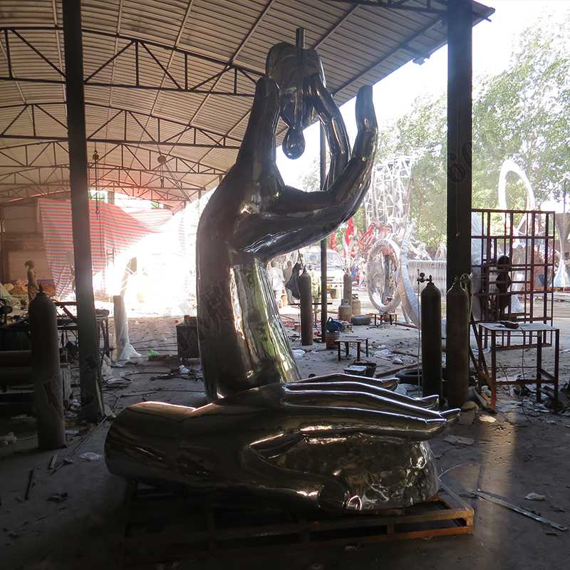 水滴景觀雕塑，不銹鋼手托水滴雕塑，景觀水滴雕塑